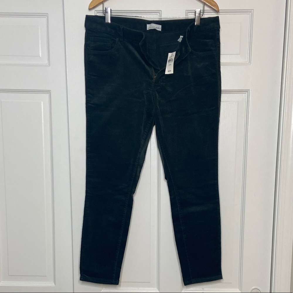 NWT Loft “curvy skinny” green pants